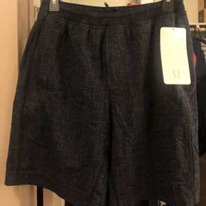(NWT) Black/Gray Lululemon Pace Breaker Short 9"